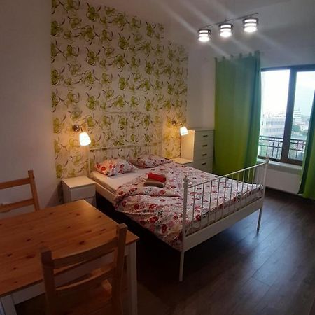 בוקרשט Romantic Calm Apartments Piata Universitate מראה חיצוני תמונה