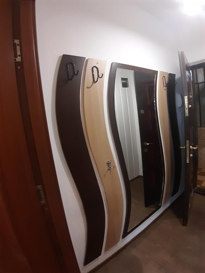 בוקרשט Romantic Calm Apartments Piata Universitate מראה חיצוני תמונה
